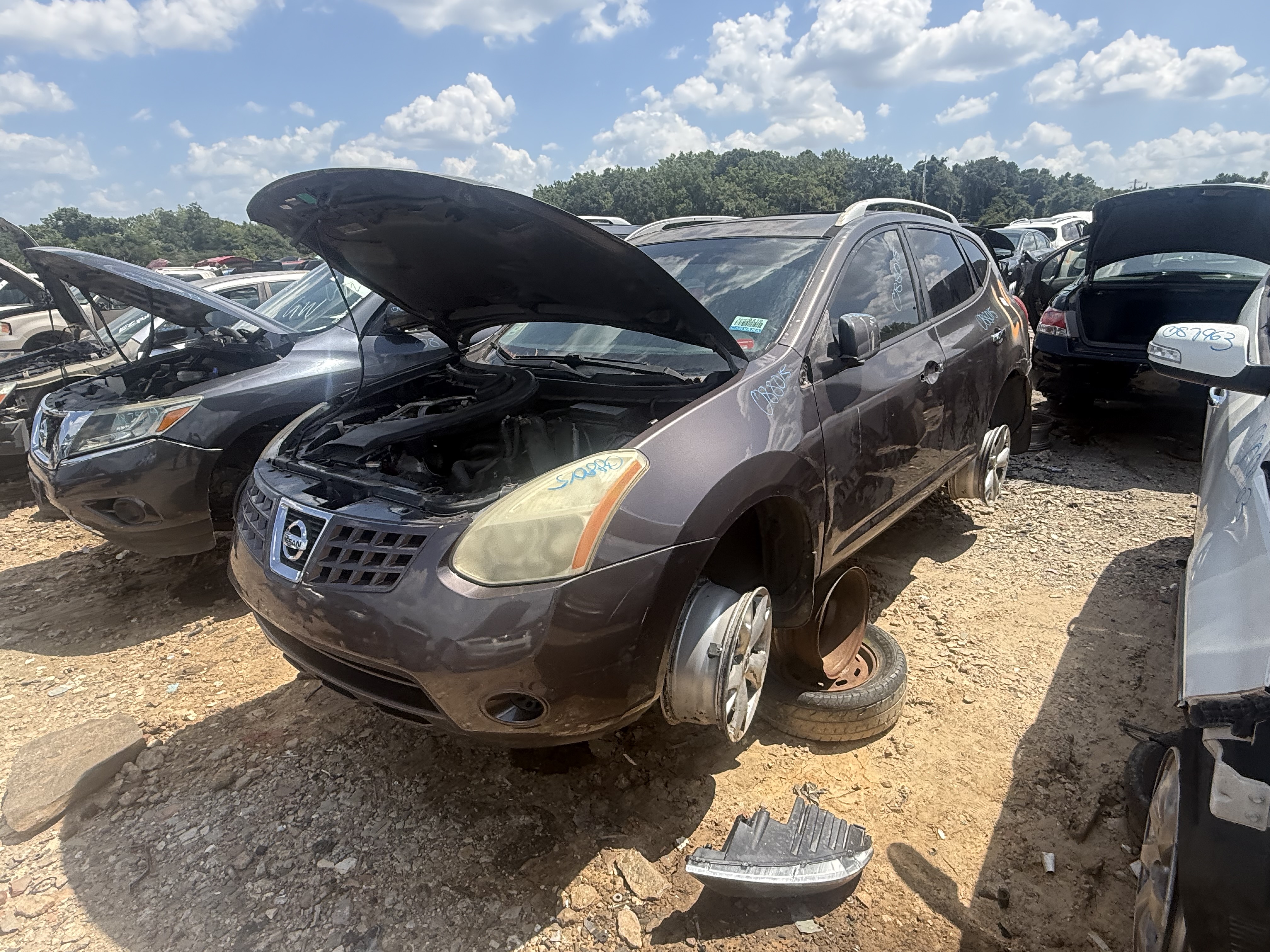 2010 NISSAN Rogue