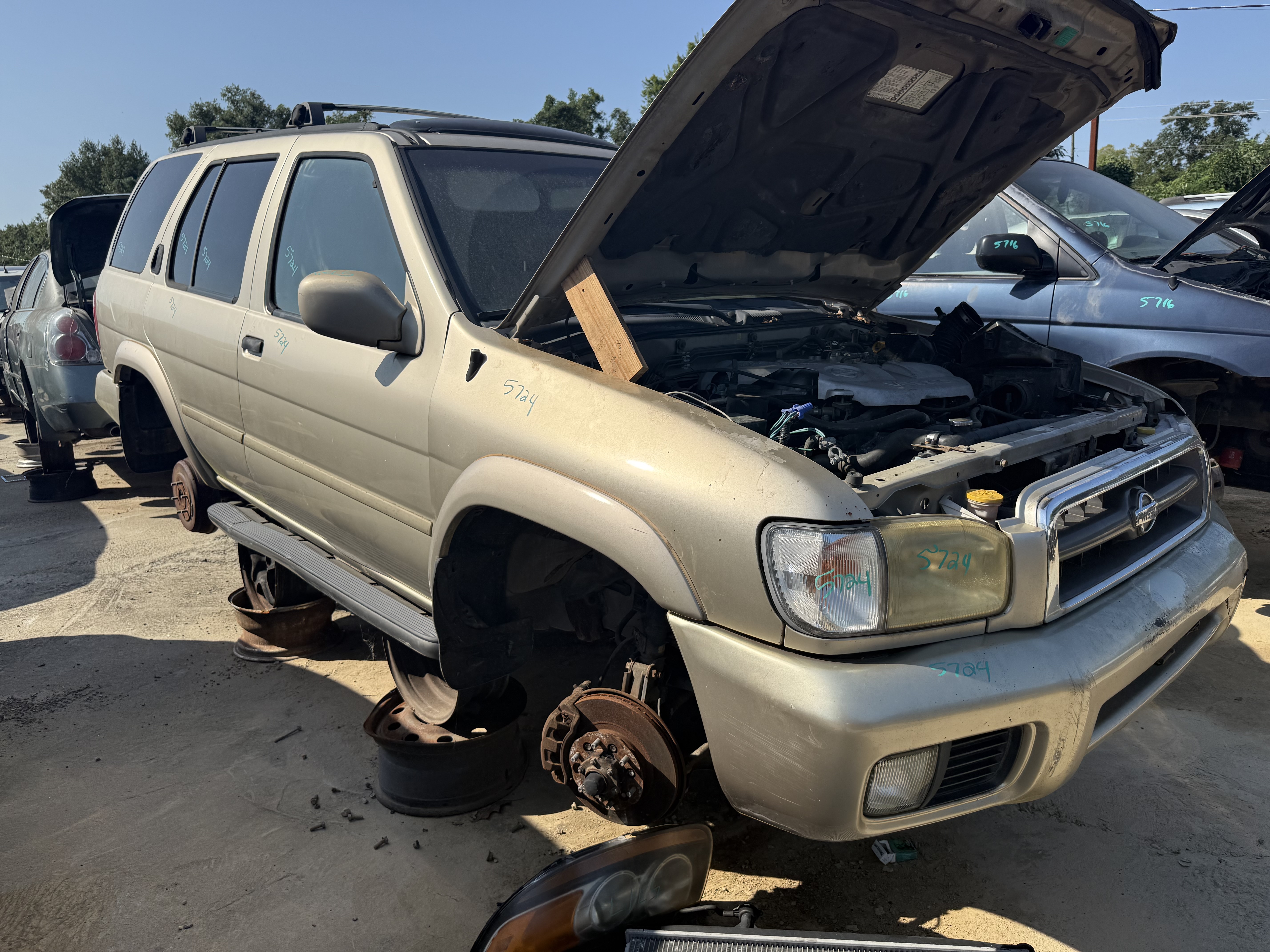 2001 NISSAN Pathfinder