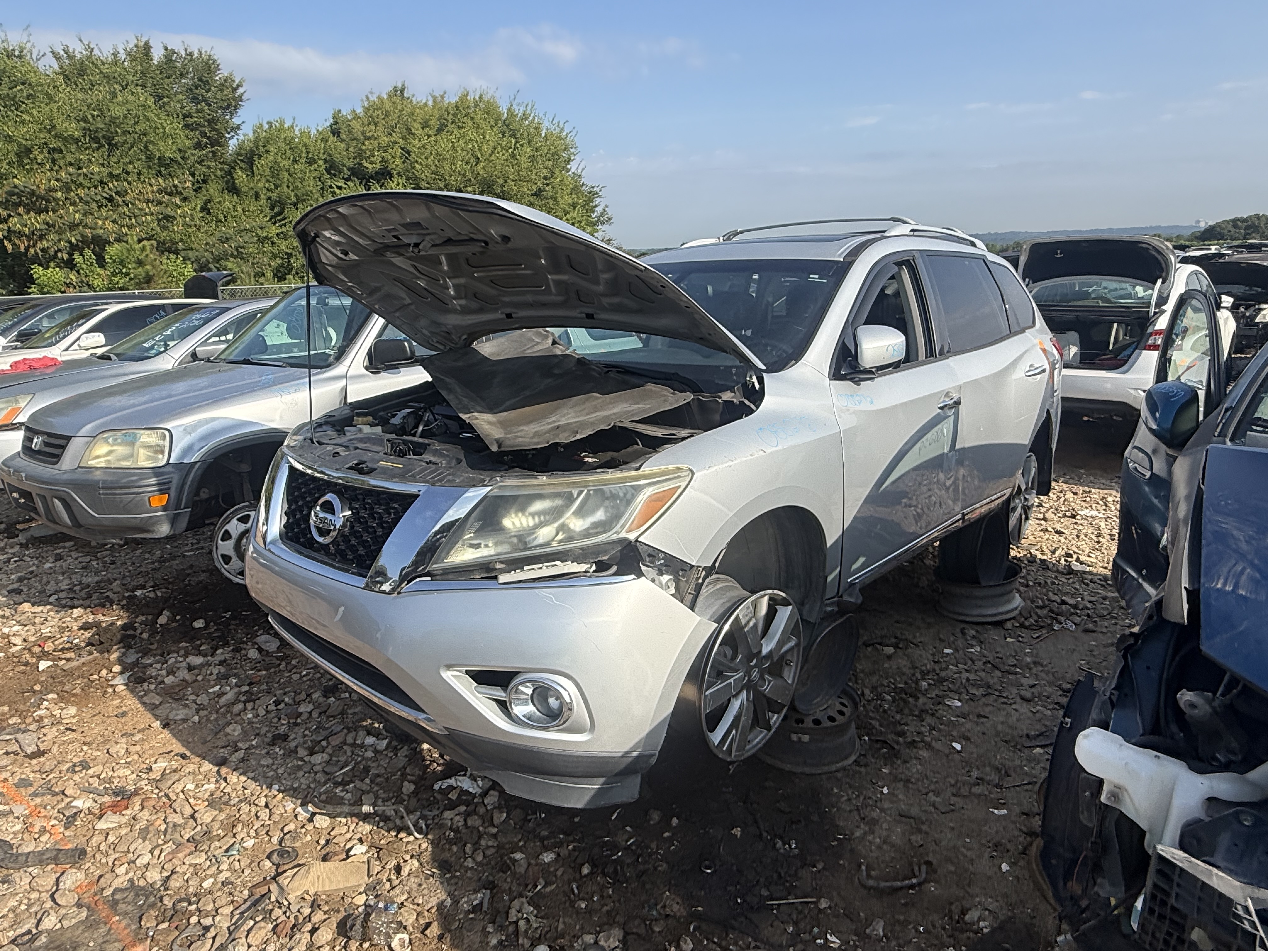 2013 NISSAN Pathfinder
