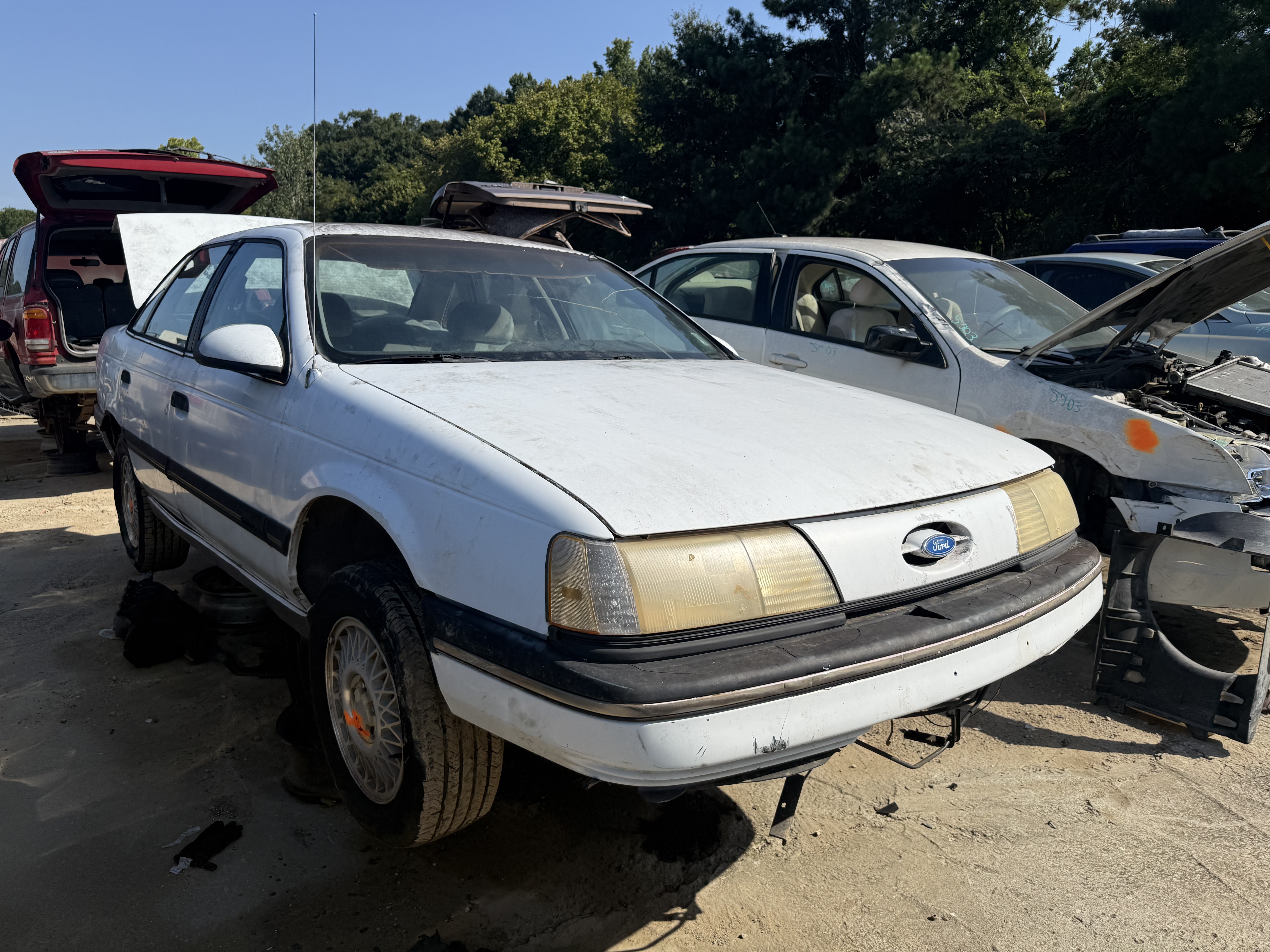 1990 FORD Taurus