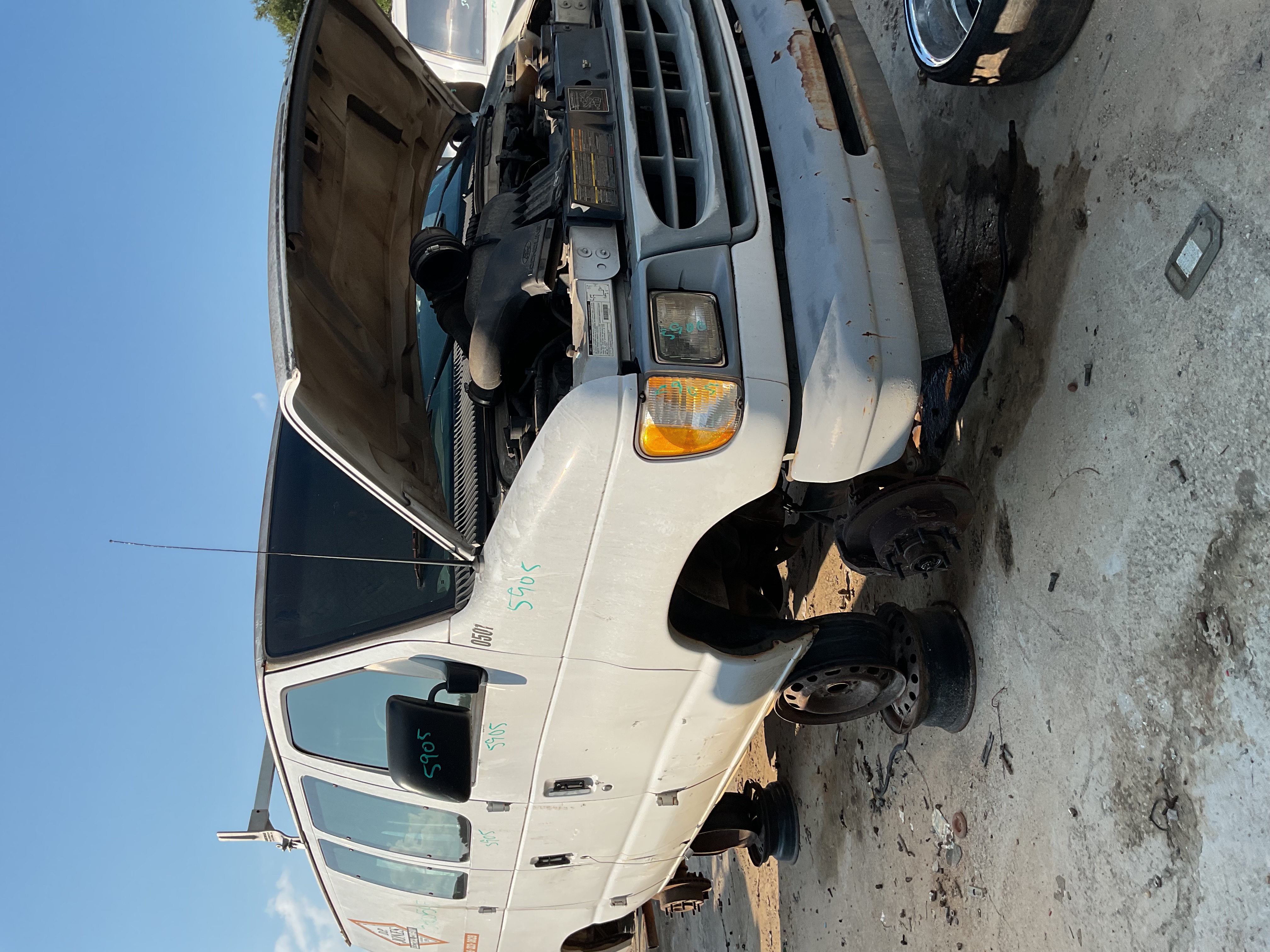2001 FORD E-250