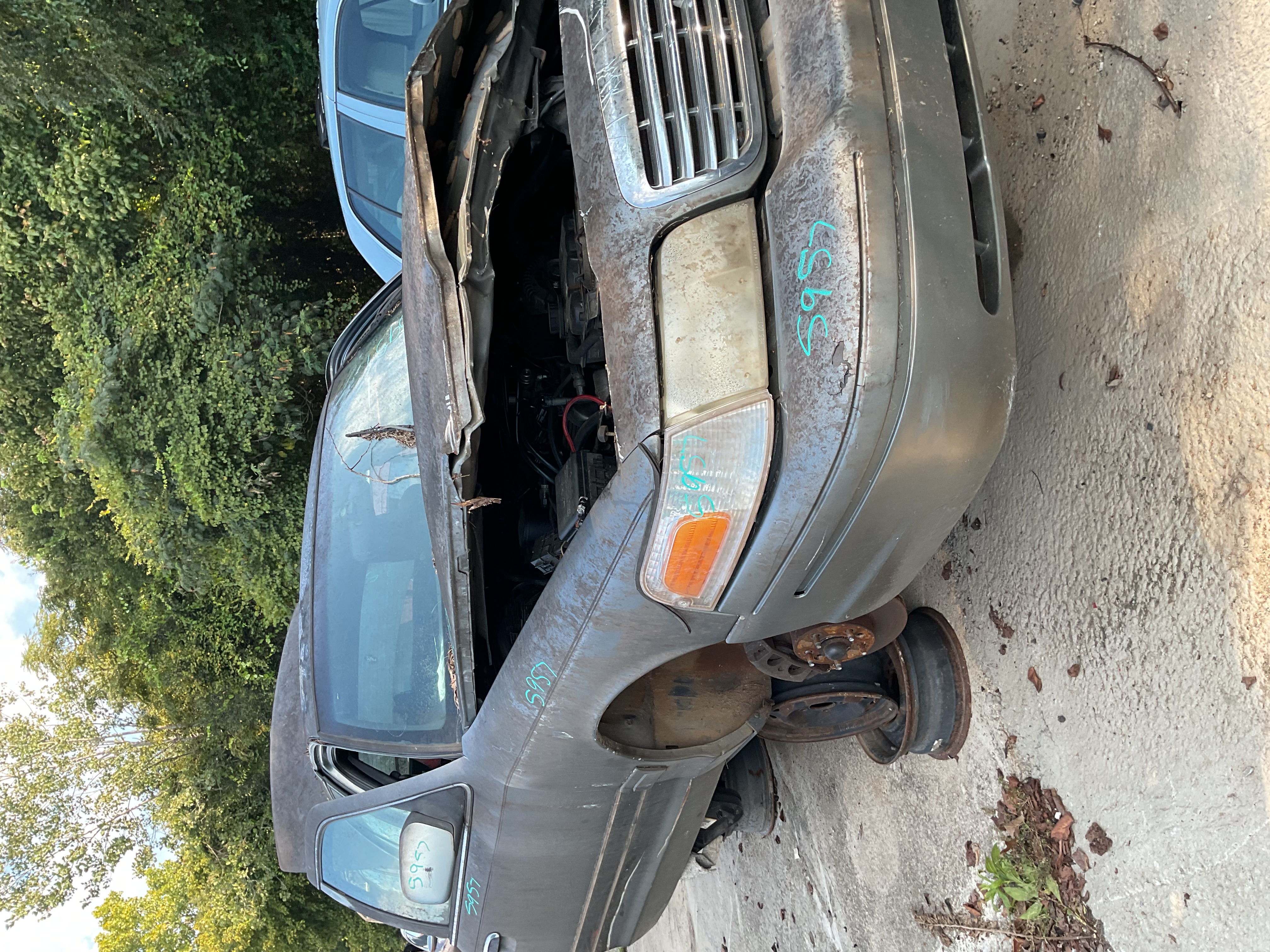 2001 FORD Crown Victoria