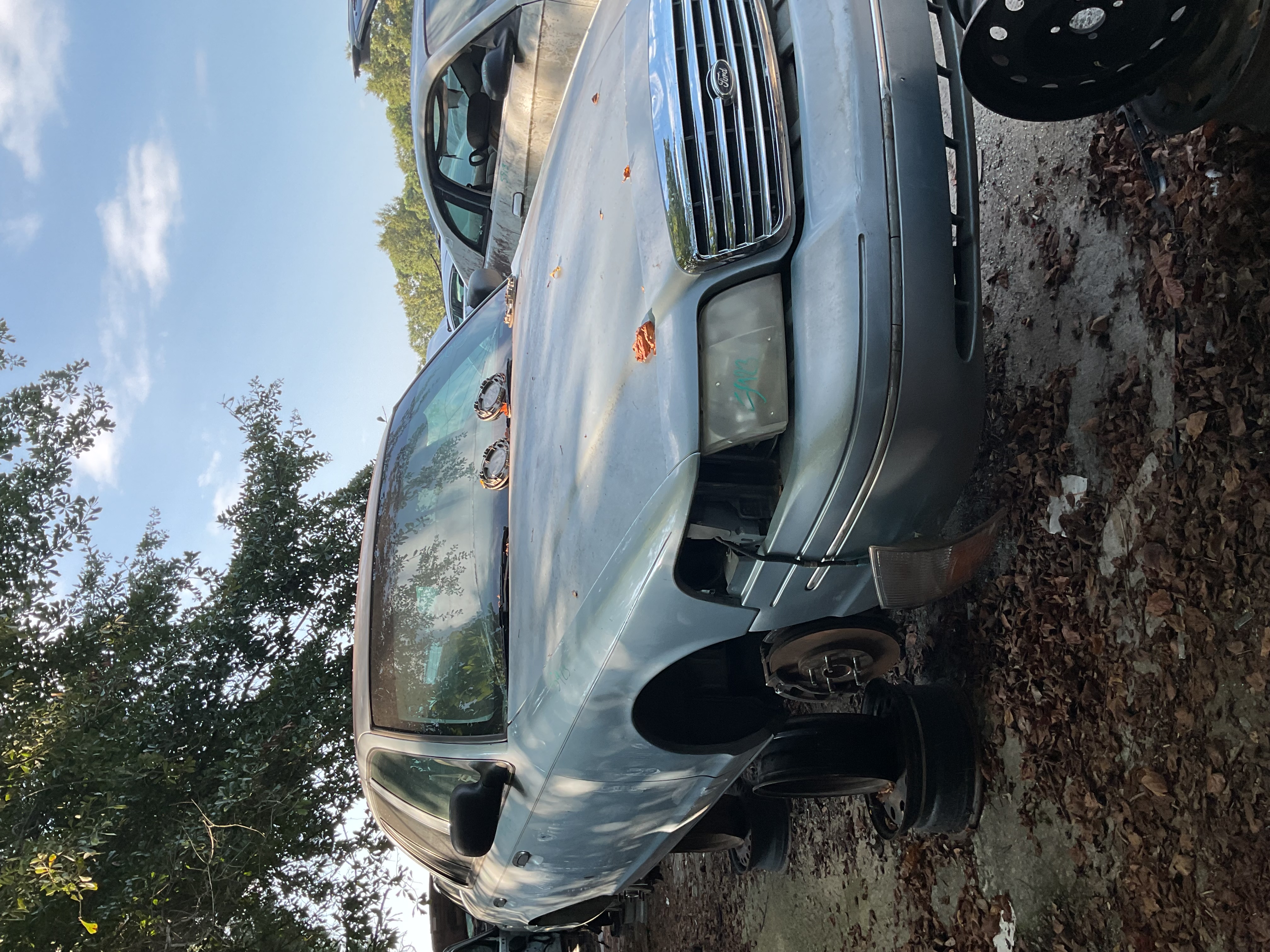 2003 FORD Crown Victoria