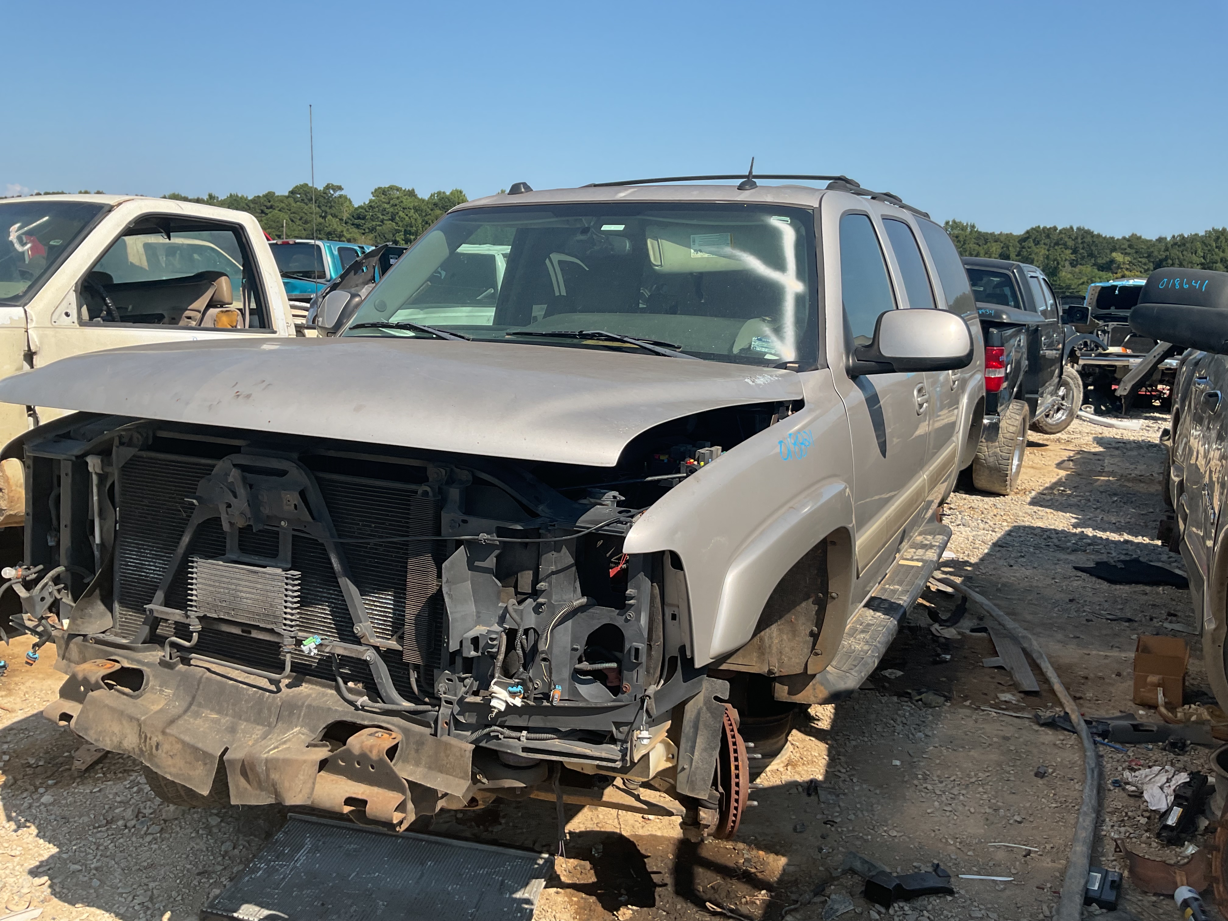 2004 CHEVROLET Suburban
